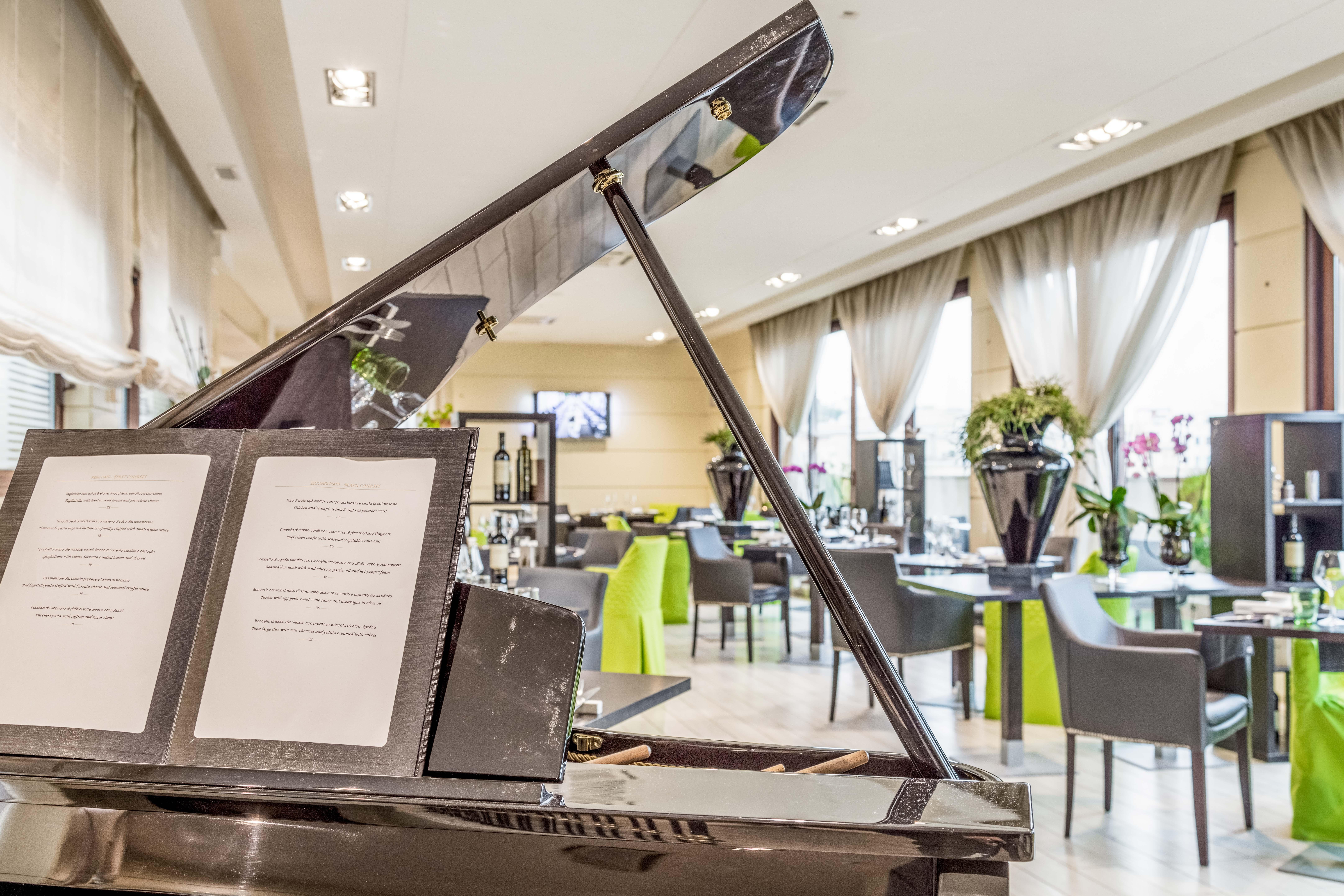 Radisson Blu Ghr Rome — Photos 3